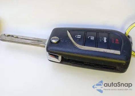 2020 Toyota Camry Se z USA, uszkodzony, nr VIN 4T1G11AK1LU946716